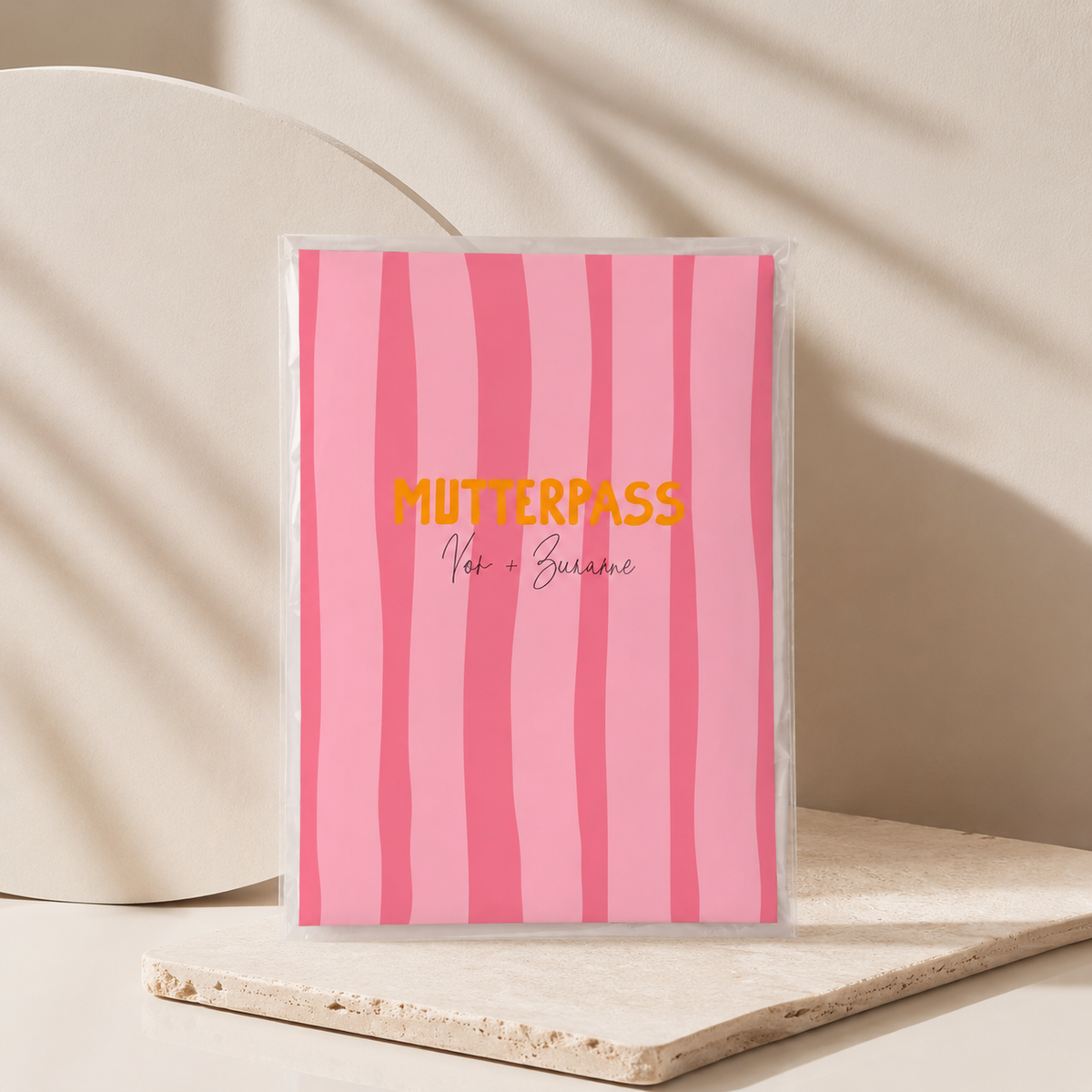 MUTTERPASSHÜLLE - Gestreift rosa pink personalisiert