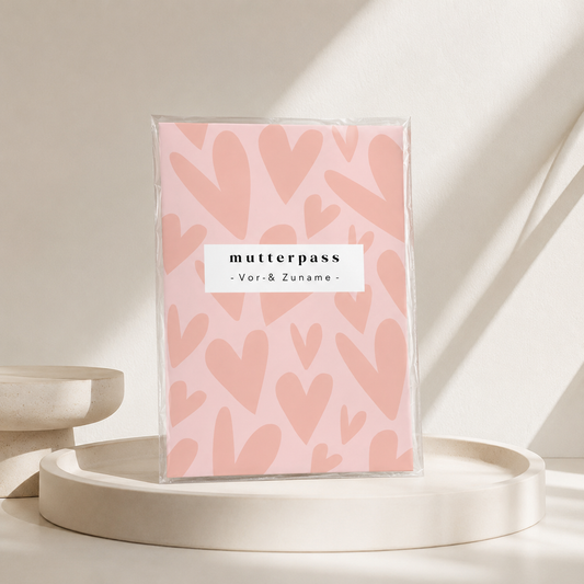 MUTTERPASSHÜLLE - Herzen rosa personalisiert